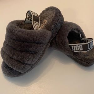 Ugg gray slippers. Very good condition. Size 8